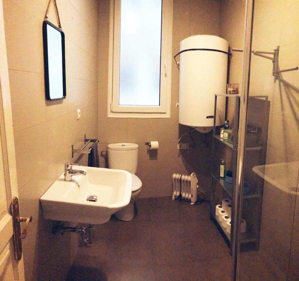 Vivienda Turistica Centrica Junto Al Museo Con Wifi Apartment Bilbao Luaran gambar